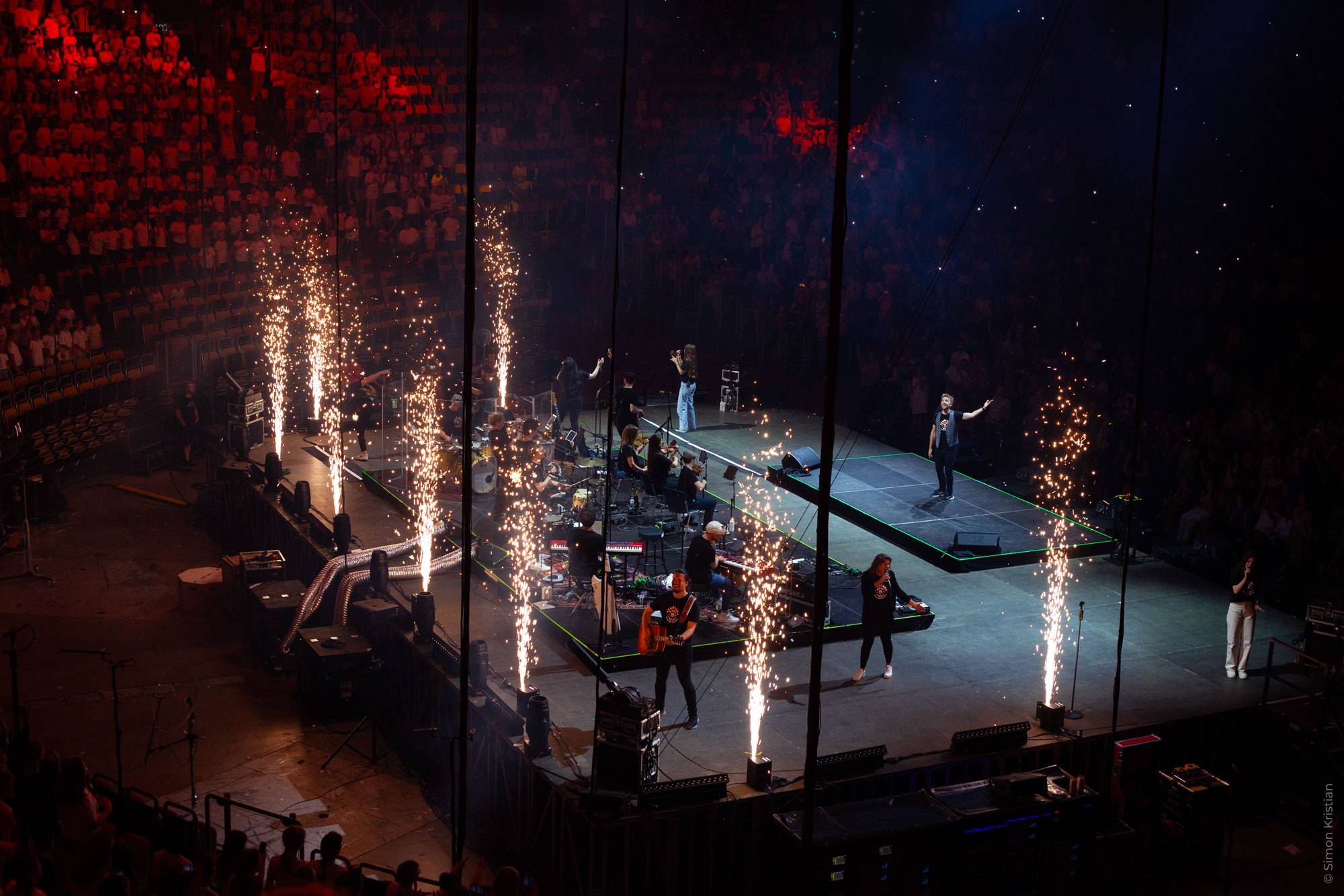 Konzertbühne mit Musikern